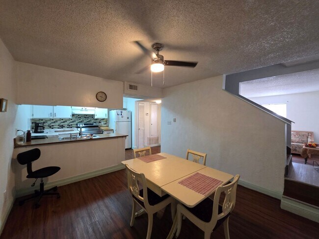 Foto del edificio - 2721 N M St