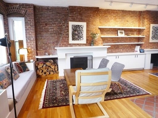 Foto del edificio - 56 Kirkland St