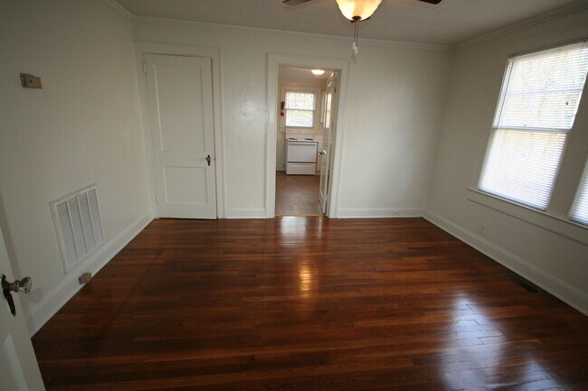 Foto del edificio - 907 Lancaster St