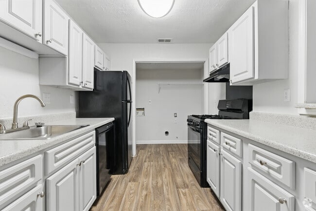 Building Photo - Birch Run Apartments