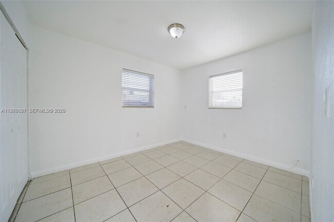 Foto del edificio - 10203 NW 12th Ave