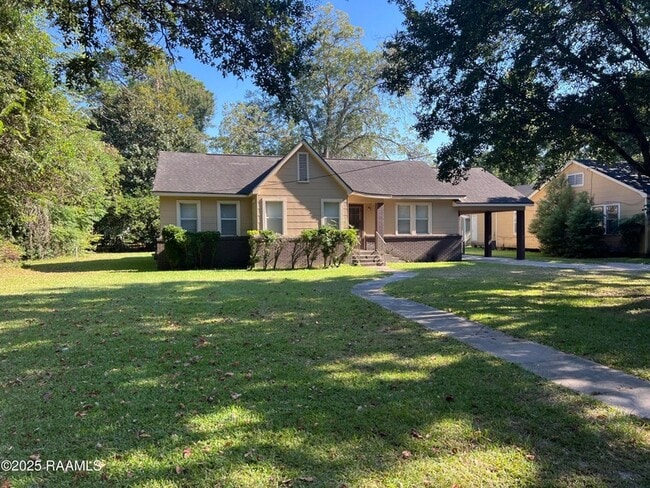 Building Photo - 617 Wilson St