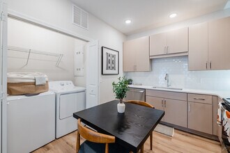 Building Photo - Preston Park Apartments