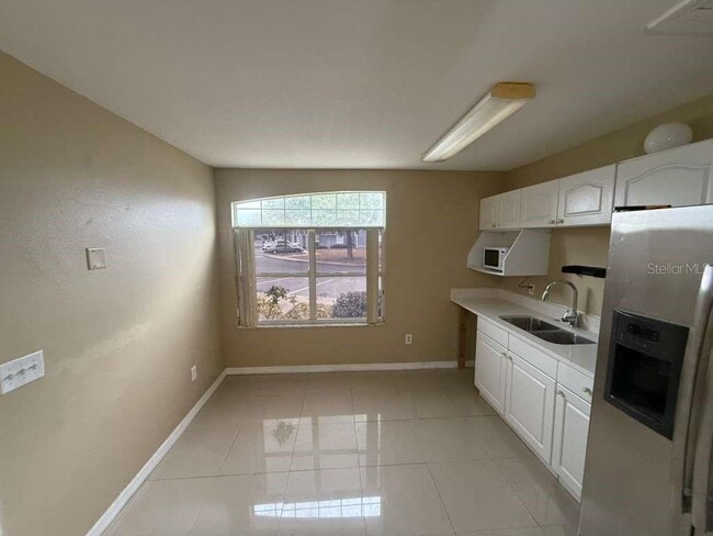 Building Photo - 709 Orchid Dr