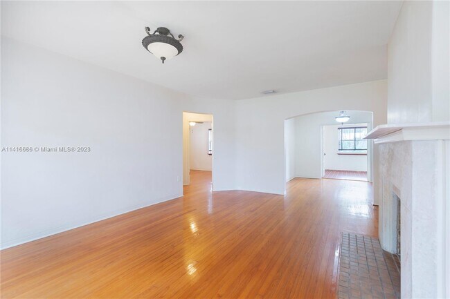 Foto del edificio - 610 SW 24th Rd