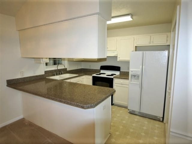 Foto del edificio - 2416 Bradfield Ct