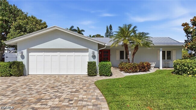 Foto del edificio - 1590 Sandpiper St