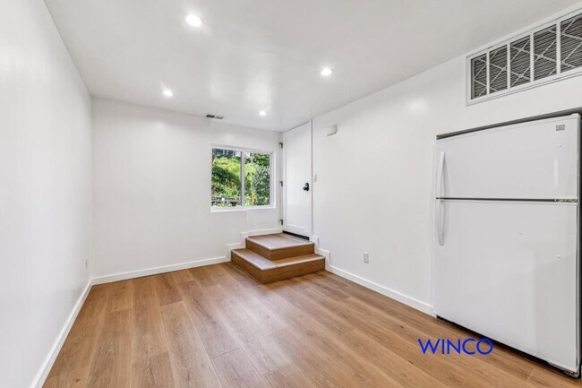 Foto del edificio - 372 Avalon Dr