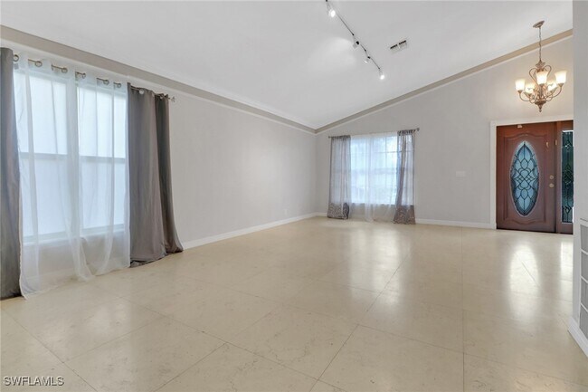 Foto del edificio - 15028 Savannah Dr