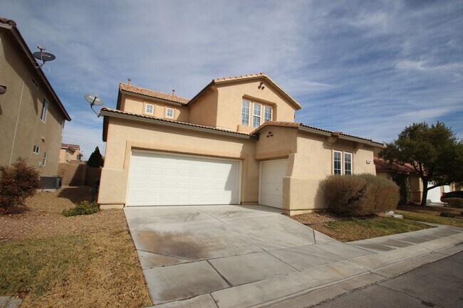 Building Photo - Beautiful 2-story home with 4 bedrooms loc...