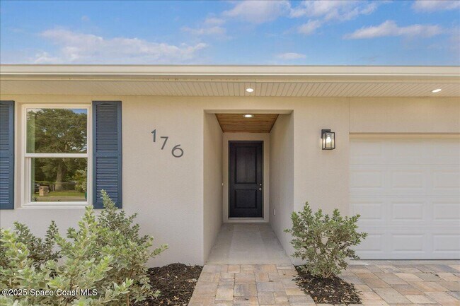 Building Photo - 176 Sunset Dr