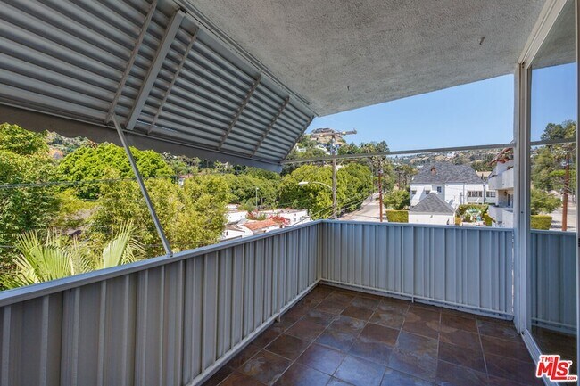 Foto del edificio - 1539 Laurel Ave