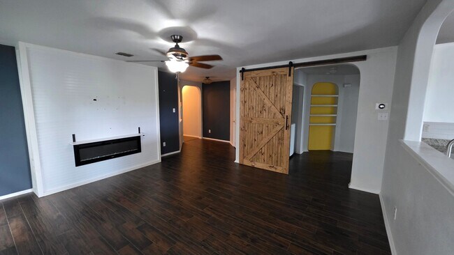 Foto del edificio - 7330 Blazar Way