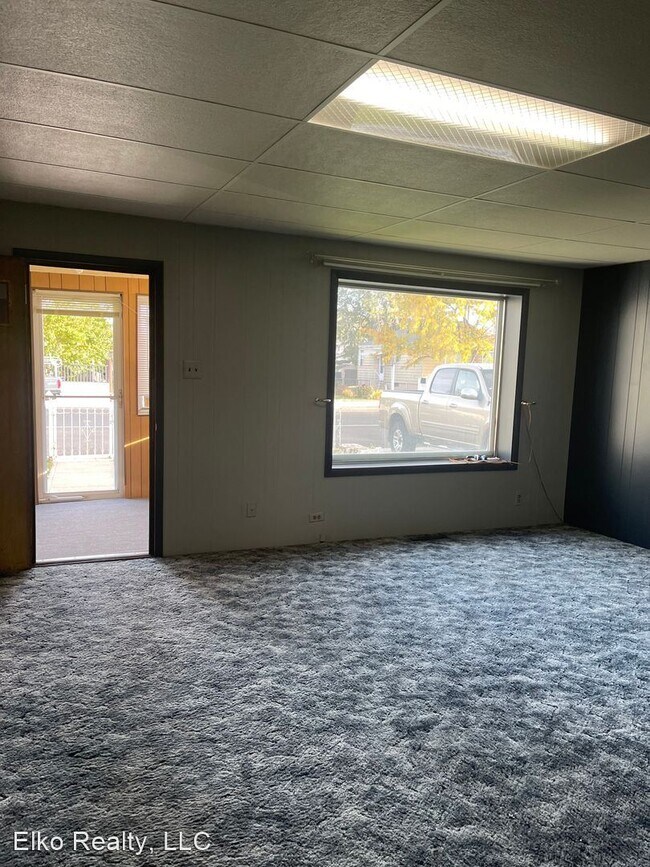 Building Photo - 2 br, 1 bath House - 575 Cedar Street