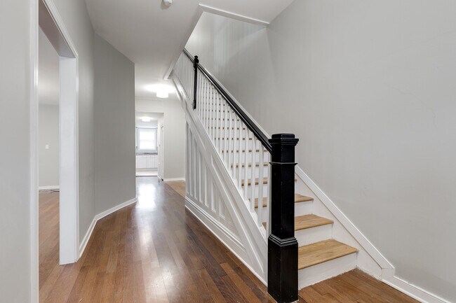 Foto del edificio - 1200 Bainbridge St