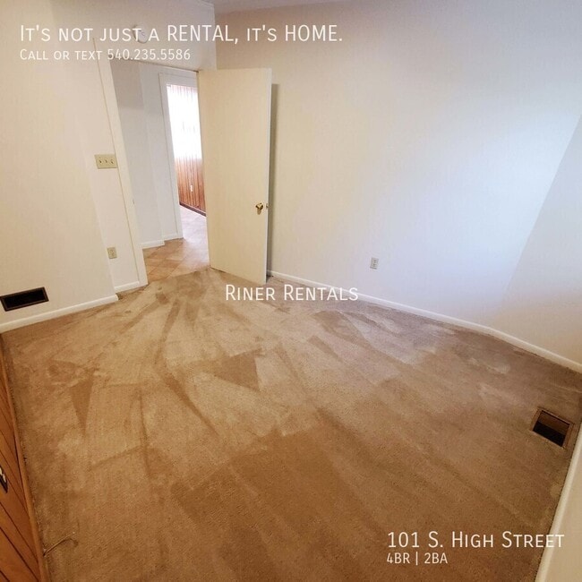 Photo - 101 S High St House