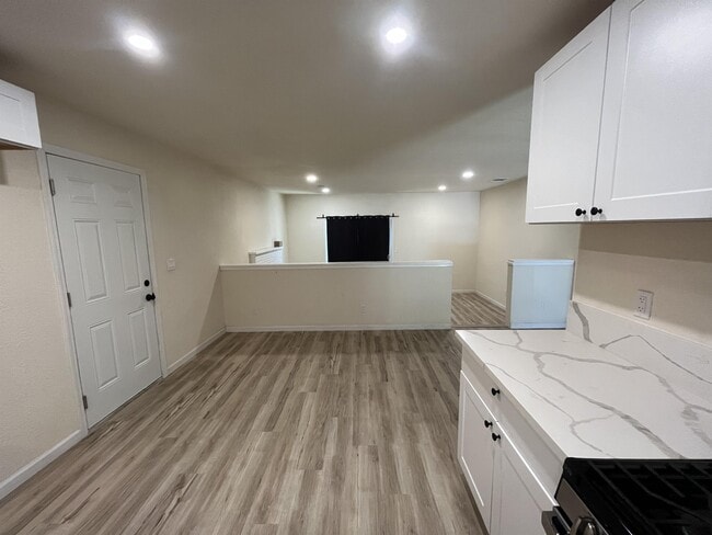 Building Photo - 3021 Farris Ave