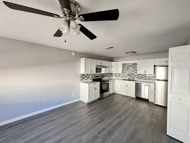 Foto del edificio - 3761 NE 40th Pl