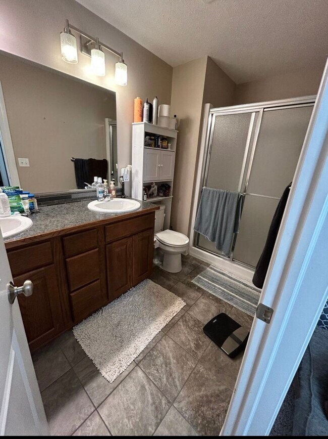 Foto del edificio - 3108 King Ridge Ct