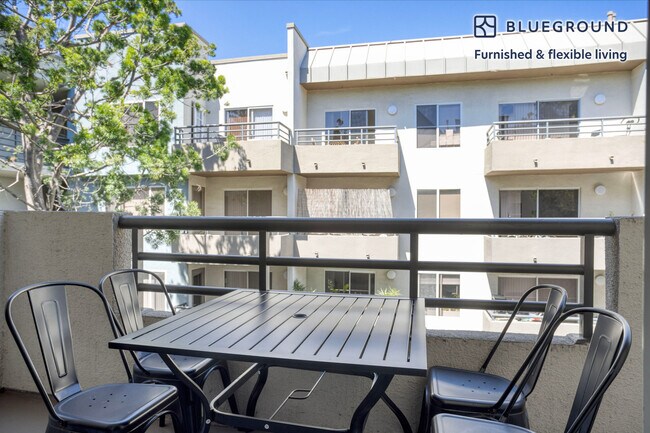 Building Photo - 9400 La Tijera Blvd