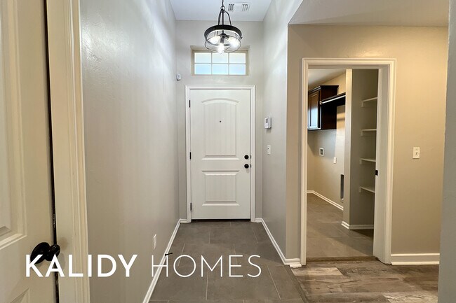 Photo - 9112 SW 47th St House