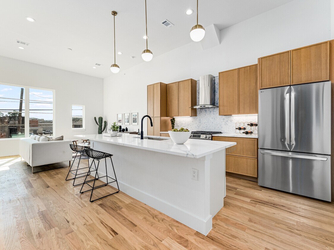 Photo - 2080 Kelly Ave (Dallas, TX)