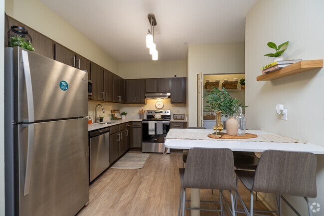 4BR, 4BA - 1,442SF - Kitchen - Clemson Edge