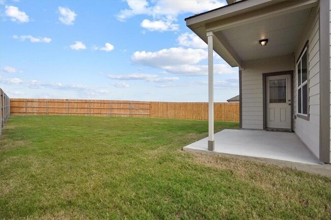 Building Photo - 320 Bronco Billy Dr