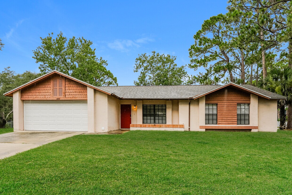Primary Photo - 4200 Skyway Dr