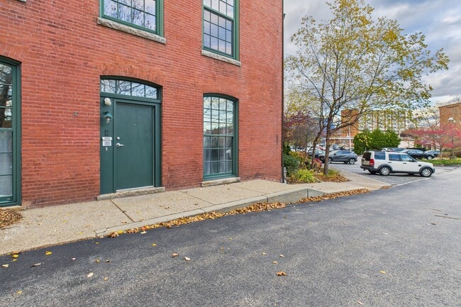 Photo - 28 Bayley St Townhome