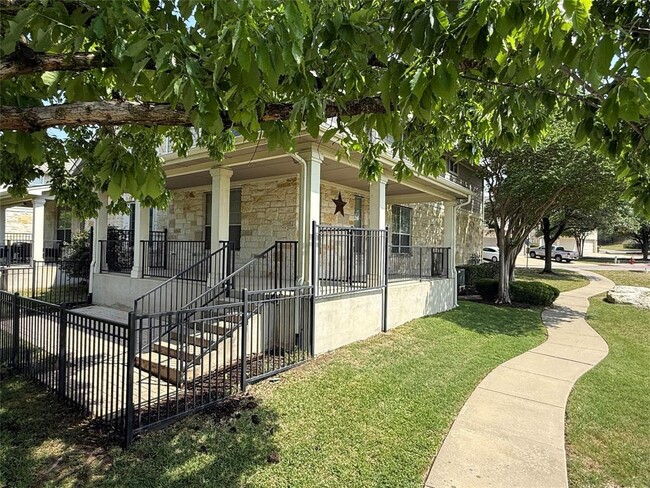 Foto del edificio - 1900 Scofield Ridge Pkwy