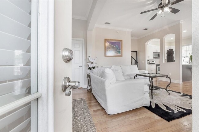 Building Photo - 2920-2922 Hansen Manor Ln