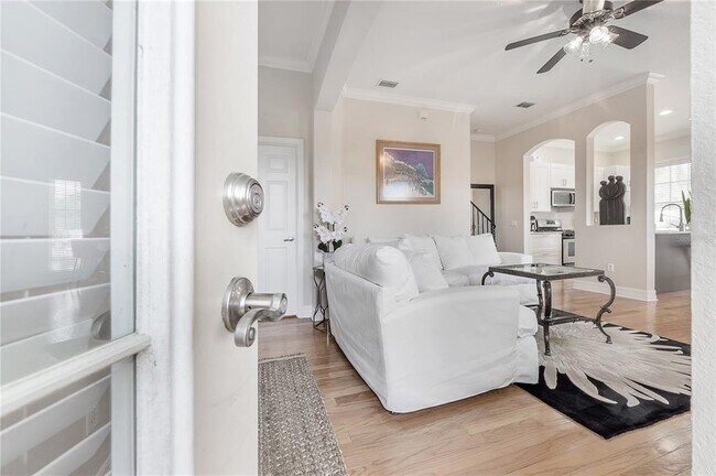 Foto del edificio - 2920-2922 Hansen Manor Ln