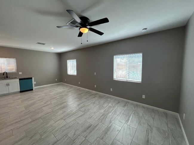 Foto del edificio - 512 N Cherokee Ave