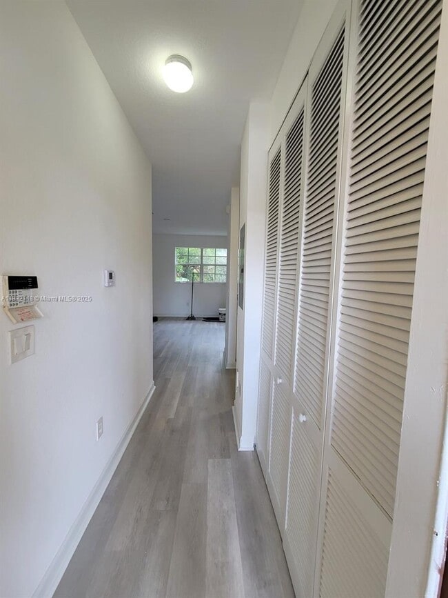 Foto del edificio - 9237 SW 227th St
