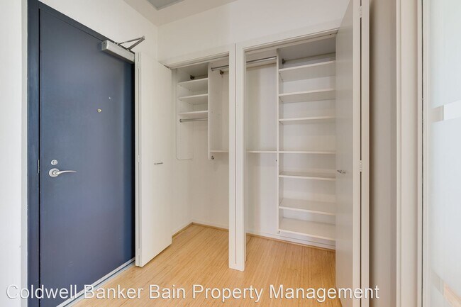 Building Photo - 2 br, 1.5 bath House - 322 Belmont Ave. E....