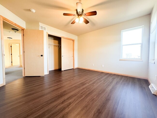 Foto del edificio - 1139 Cathedral Point Dr