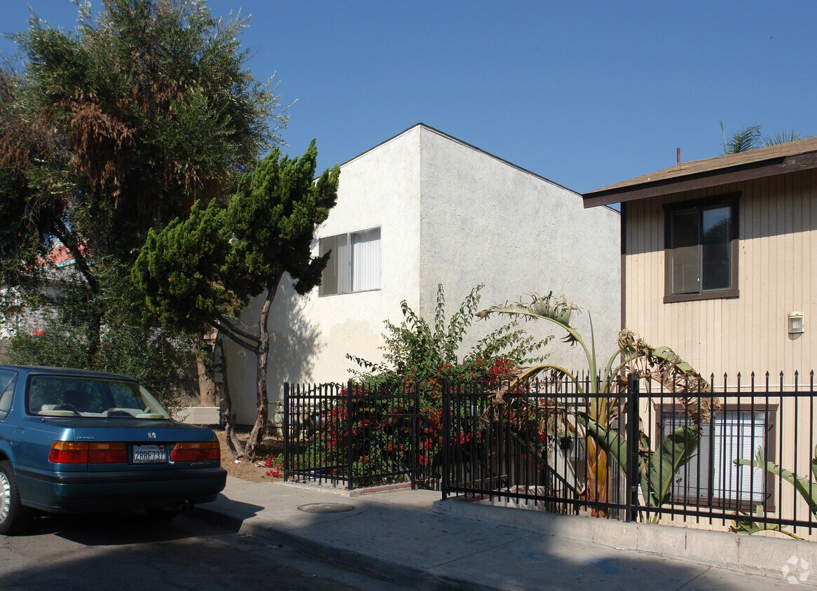 Foto del edificio - 5228 Rex Ave