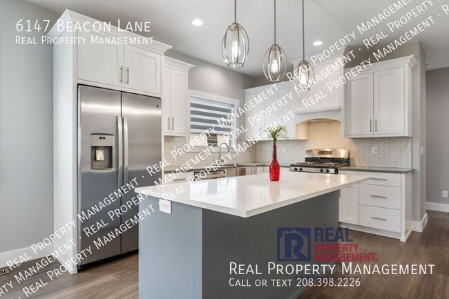 Building Photo - 6147 Beacon Ln