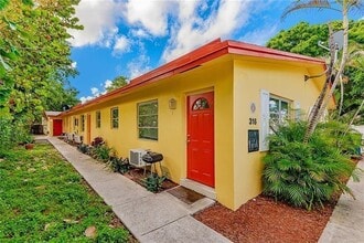 Building Photo - 316 SW 15th St
