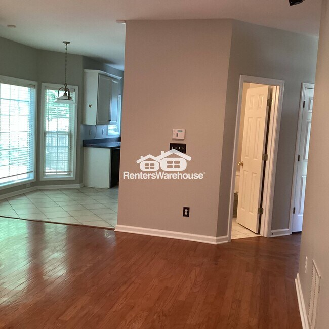 Building Photo - 2983 Rosebrook Dr