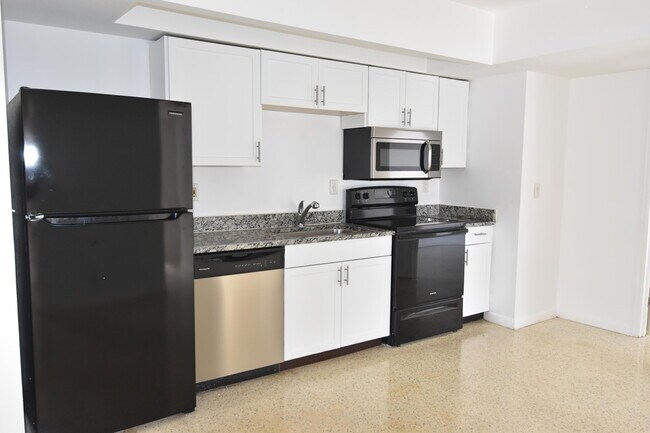 Foto del edificio - 2472 NE 5th Ave