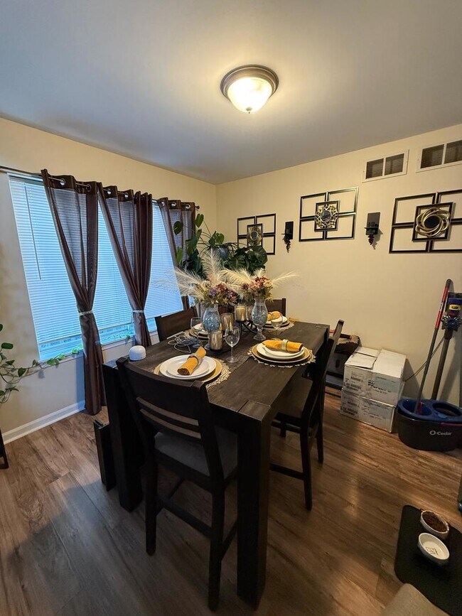 Foto del edificio - 2404 Lexington Ln