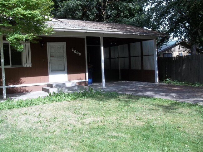 Building Photo - 2006 N 13th St