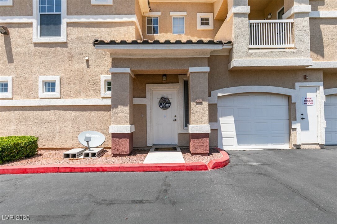 Foto del edificio - 5855 Valley Dr