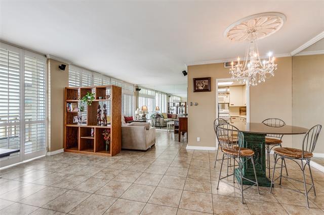 Building Photo - 6211 W Northwest Hwy