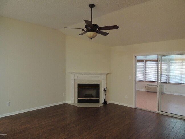 Building Photo - 3150 Highland Grove Dr