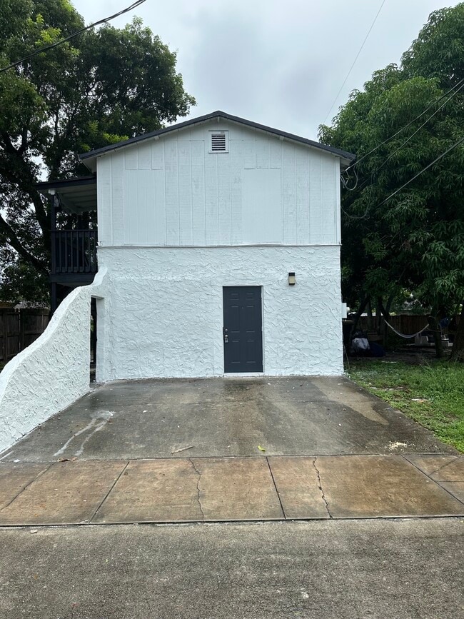 Building Photo - 274 Bayberry Dr