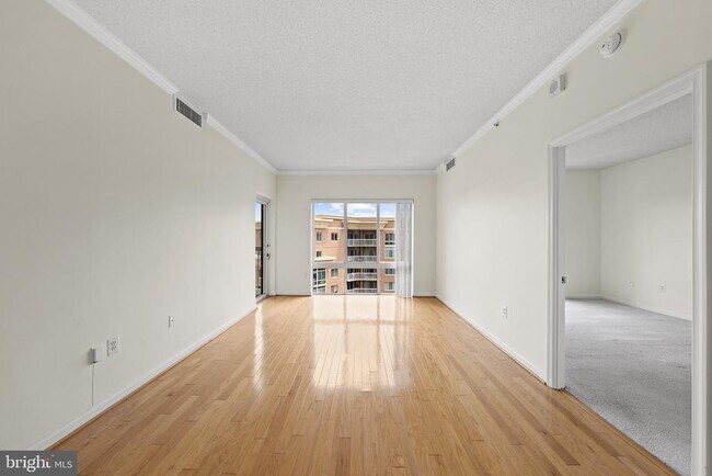Foto del edificio - 3101 N Hampton Dr