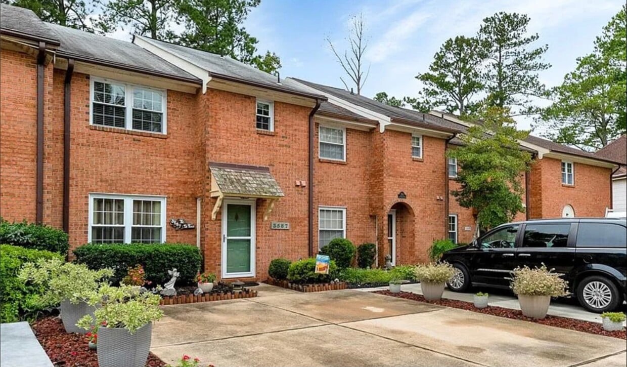 3587 Sir Wilfred Pl, Virginia Beach, VA 23452 Townhome Rentals in